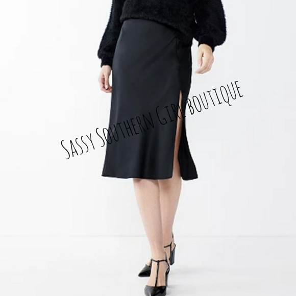 ⭐🆕 Plus Black satin midi skirt - Picture 7 of 16